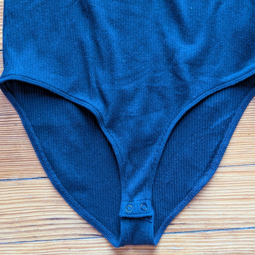 Black Ribbed Bodysuit - Picture 6 of 7